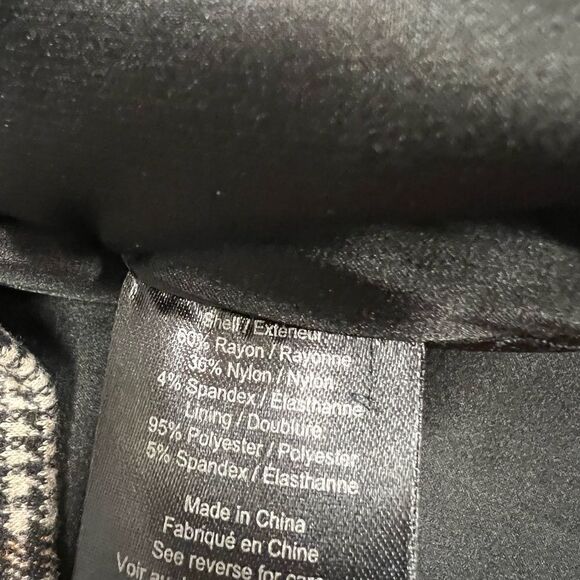 Heartloom plaid mini skirt.   Size M/L - Picture 8 of 11